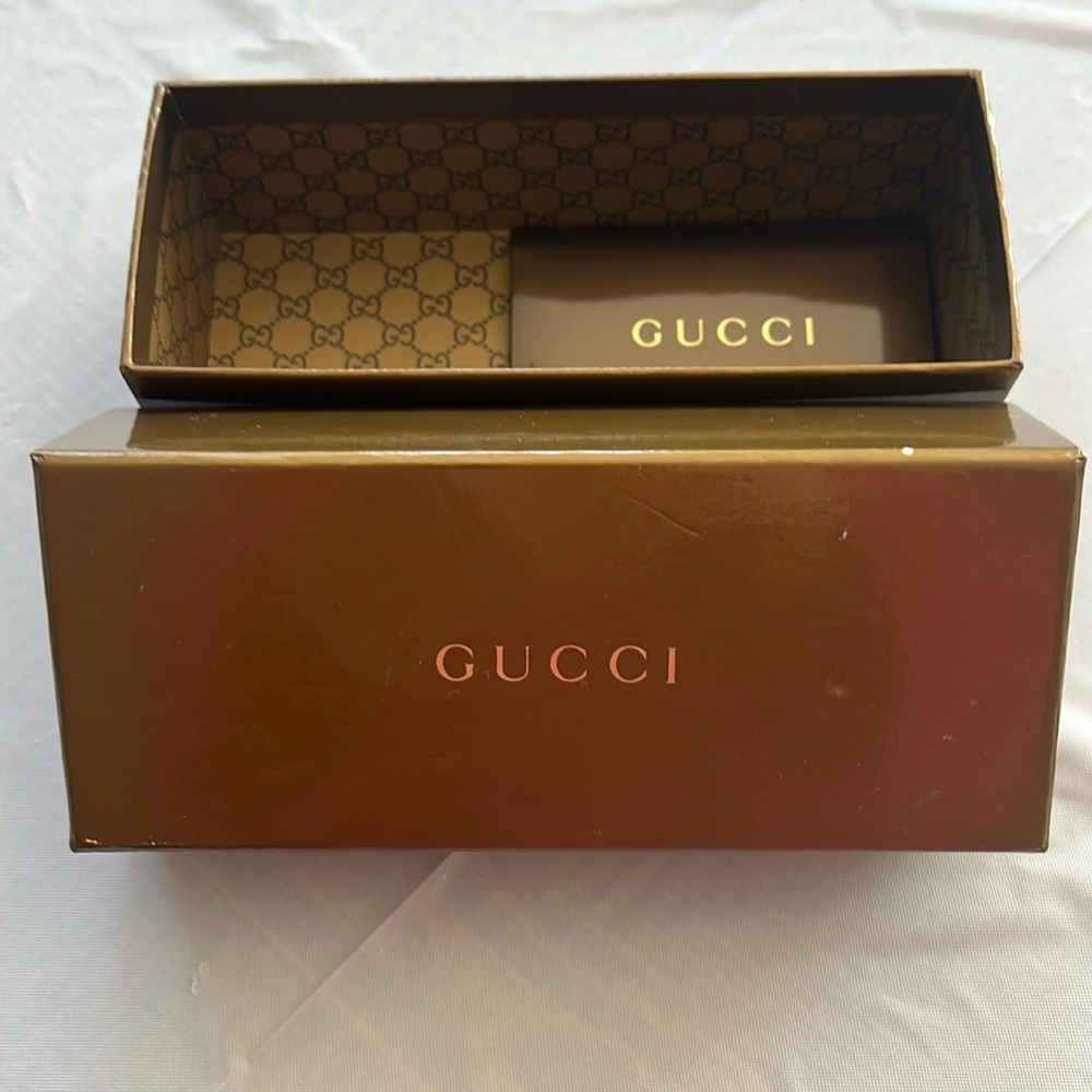 Gucci box for you’re eye glasses 👓